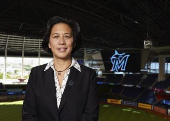 kim ng mlb en español beisbol miami marlins