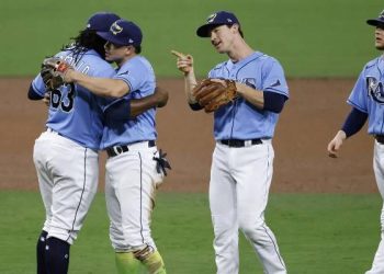 los rays golpean primero houston astros mlb en español beisbol 2020