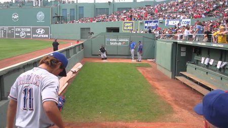 jugador calentando en bullpen mlb
